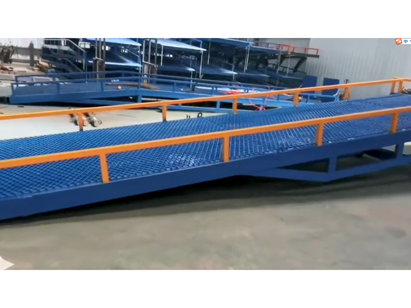 定制款加寬10噸移動(dòng)登車橋